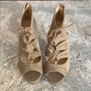 Amelia Grace Tide peep toe Suede taupe heels